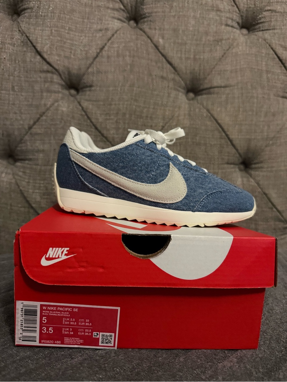 Nike women’s Denim pacific SE Shoes Blue size 5